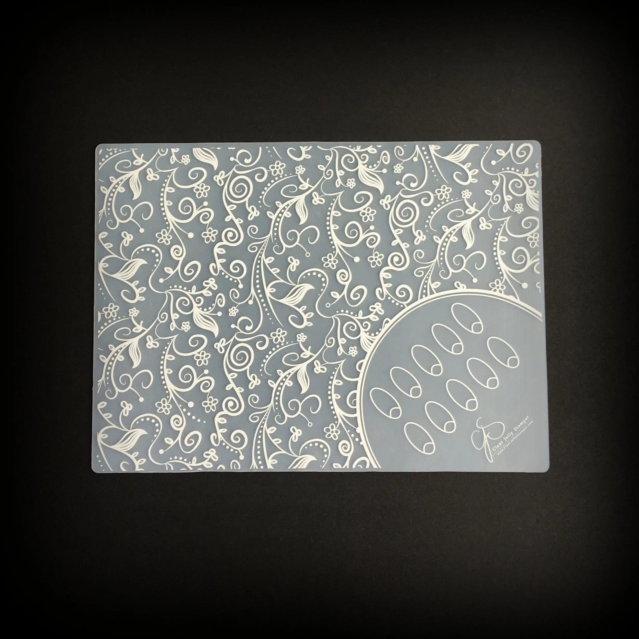 CjS Nail Art Mat - The Tracey (Classic Swirl)