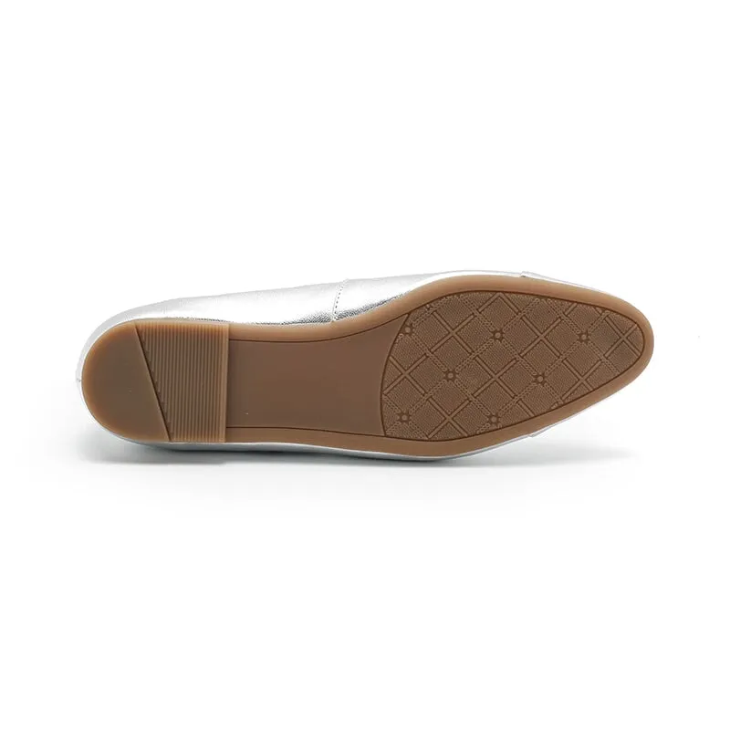 Dwarves Leather Womens Michaela Mary Jane Flats in Silver/Golden/Bronze