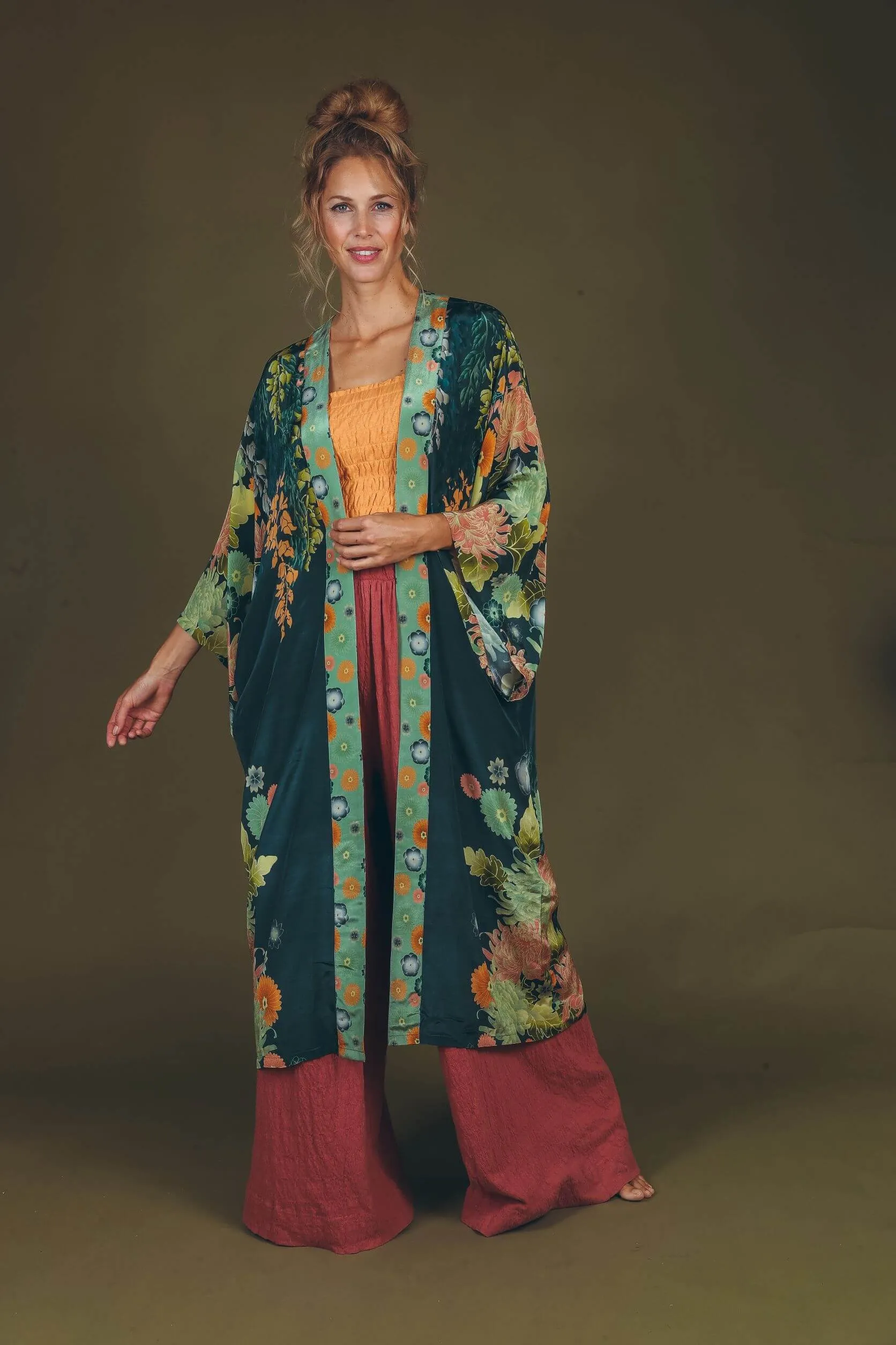 Powder Wisteria Kimono Jacket - Navy